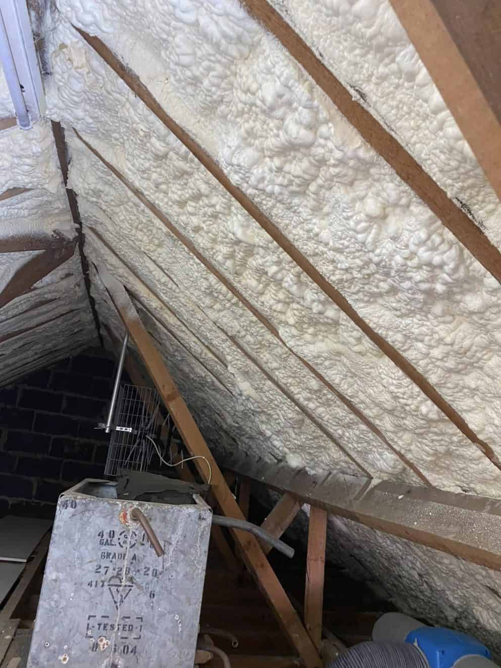 Open Cell vs Closed Cell Spray Foam Insulation Explained for Homeowners ...
